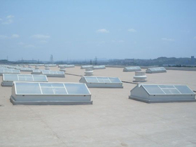 屋頂三角形天窗