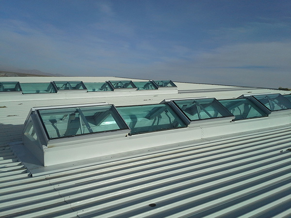 順坡采光排煙天窗
