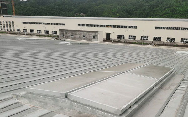 電動采光排煙天窗